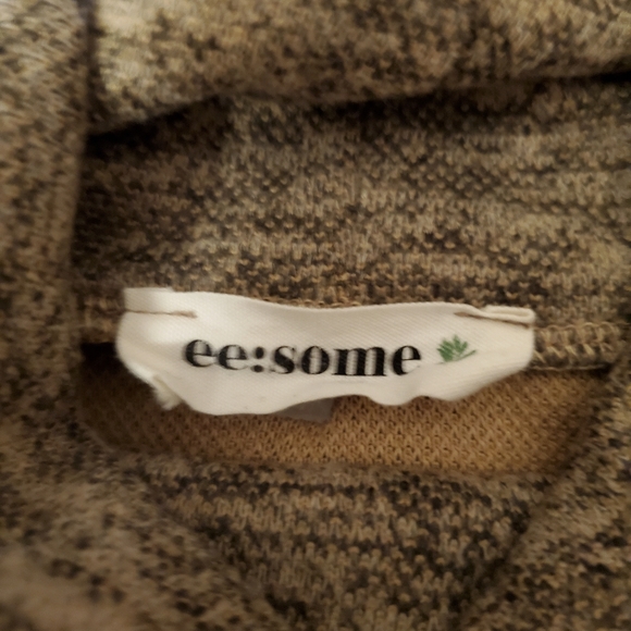 Sweater dress or tunic size large - Picture 3 of 3